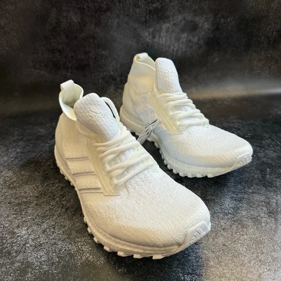 NIB adidas UltraBoost All Terrain M's size 10.5 - Picture 2 of 6